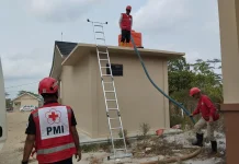 PMI Bangka Salurkan 10.000 Liter Air Bersih untuk Sekolah