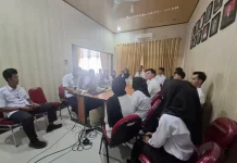 Magang di RRI Sungailiat, Agra: Senang Bisa Belajar Dunia Penyiaran Langsung