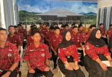 LDK OSIS SMAN 1 Manggar: Siswa Belajar Jadi Pemimpin dari Diri Sendiri