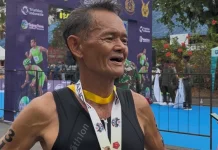 Semangat Cik Akil 64 Tahun, Tetap Eksis di Ajang TNI Triathlon 2026