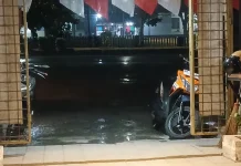 Hujan Malam Hari Bawa Kebahagiaan Warga Sungailiat
