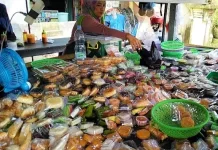 Wisata Kue Tradisional di Terminal Lama Mentok