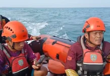 Basarnas Kerahkan Tim Rescue Cari Nelayan di Teluk Limau
