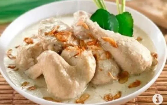 Opor Ayam, Sajian Khas yang Selalu Hadir saat Lebaran