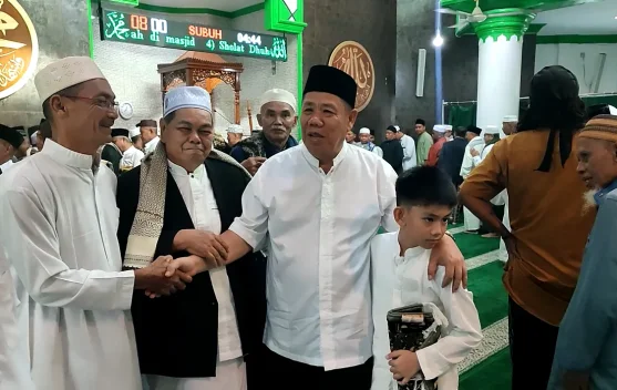 Gubernur Bangka Belitung Ikuti Salat Id di Masjid Assa'adah Pangkalpinang