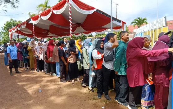 Disperindagkop UKM Bateng Menggelar Pasar Murah