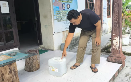 Satpol PP Bangka Gerebek Pabrik Arak di Pemali