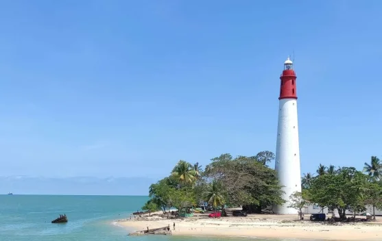 Menara Suar Tanjung Kalian, Pemandu Navigasi Kapal Sarat Sejarah