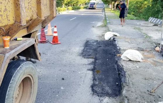 BPJN Babel Tangani Jalan Amblas di Bangka Barat