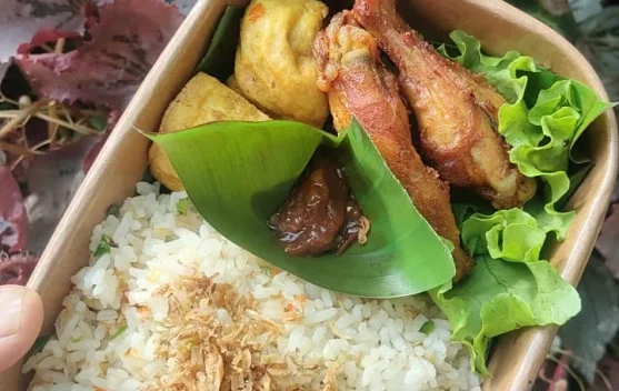 Nasi Jeruk, Kuliner Rumahan dengan Aroma yang Menggugah Selera