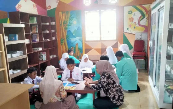 Bangun Budaya Literasi, Guru SMAN 1 Mentok Sediakan Perpustakaan Mini Rumah