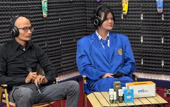 Media Sosial Jadi Strategi Pemasaran Rhe-nique