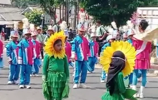 25 Tim Drumband Pelajar Warnai Pawai HUT RI Bangka