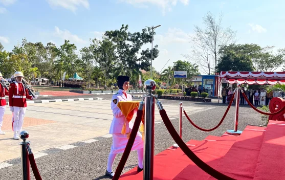 Ziefa Anindya, Wujudkan Impian Jadi Pembawa Baki Pengibaran Bendera HUT RI