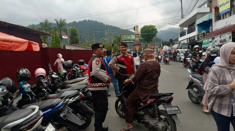 Patroli Sat Samapta Polres Kerinci Amankan Pasar Ramadhan