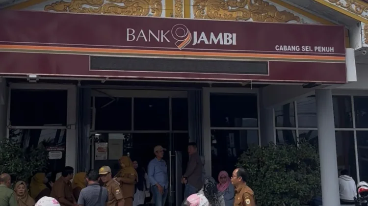 Nasabah ASN Datangi Bank 9 Jambi Sungai Penuh