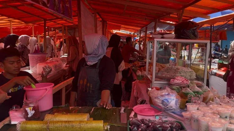 Pasar Mambo Sungai Penuh Ramai War Takjil