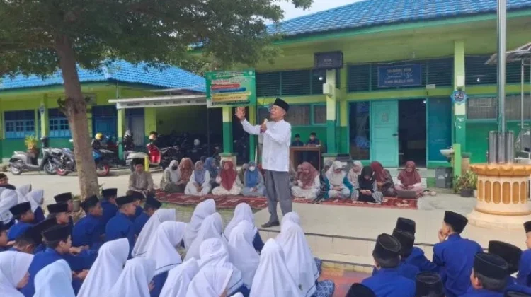 Siswa MTsN 1 Ikuti Yasinan dan Tausiyah di Bulan Suci Ramadhan