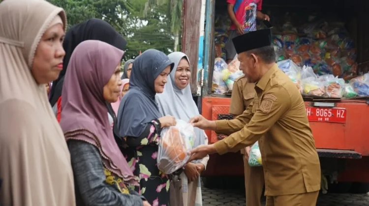 Ringankan Beban Warga, Pemkab Merangin Gelar Pasar Murah