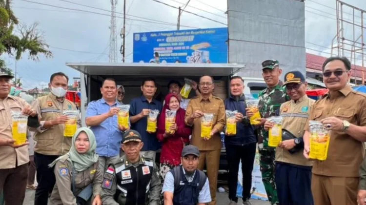 Operasi Pasar di Desa Jujun, Wabup Murison Pastikan Ketersediaan Bahan Pokok