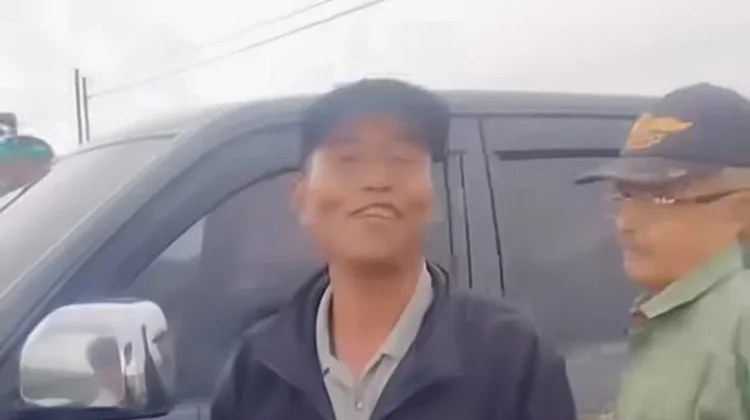 Viral di Medsos, Pengunjung Protes Biaya Parkir di Kebun Teh Kayu Aro