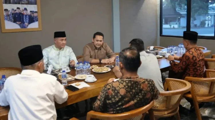 Wali Kota Sungai Penuh Hadiri Halal Bihalal dan Makan Malam Bersama Bupati Merangi