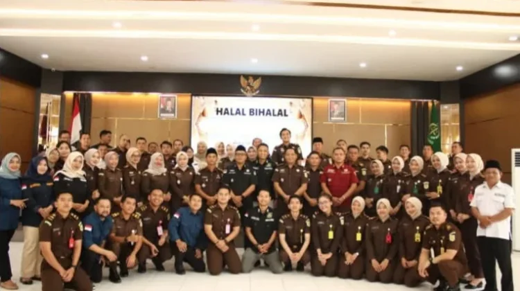 Kejari Sungai Penuh Gelar Halal Bihalal Penuh Kebersamaan