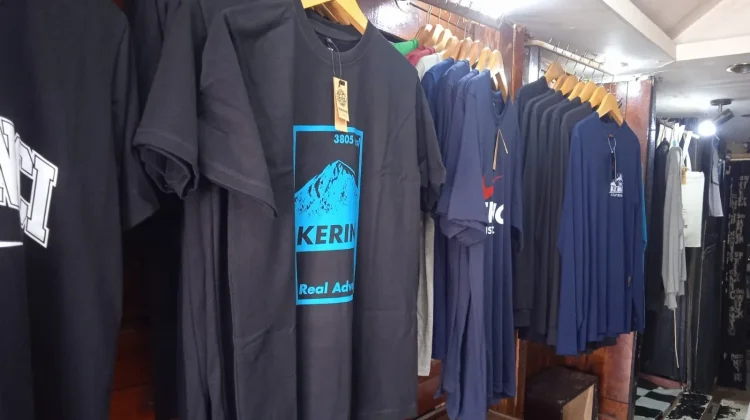 Momentum Lebaran, UMKM Sablon Lokal Raup Untung dari Ramainya Wisatawan