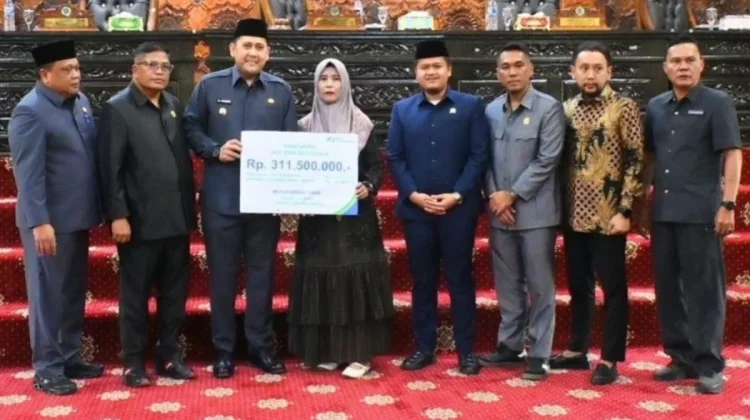 Santunan Rp311 Juta Diserahkan di Akhir Rapat Paripurna DPRD Merangin