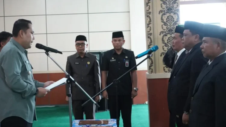 4 Dewas RSUD Dilantik, Bupati M. Syukur Soroti Pentingnya Pengawasan Berkualitas