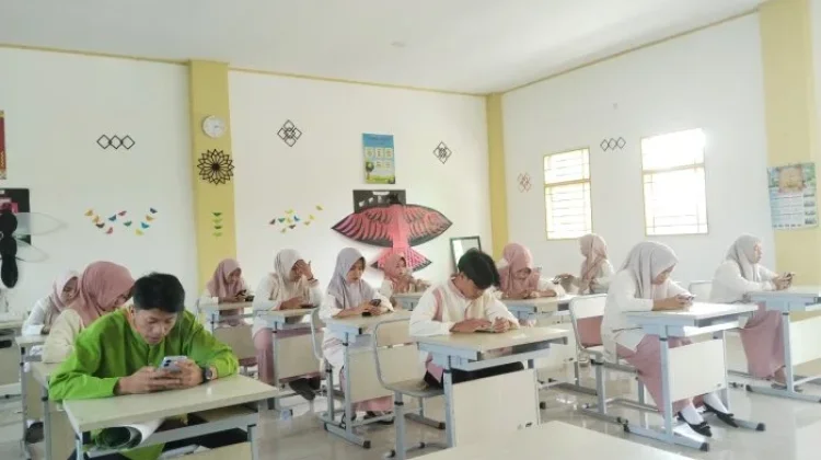 Ujian Madrasah Selesai, MAN 3 Kerinci Catat Pelaksanaan Lancar dan Tertib