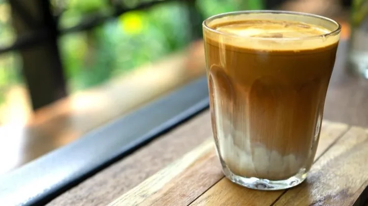 Resiko Mengkonsumsi Kopi Susu Gula Aren Berlebihan