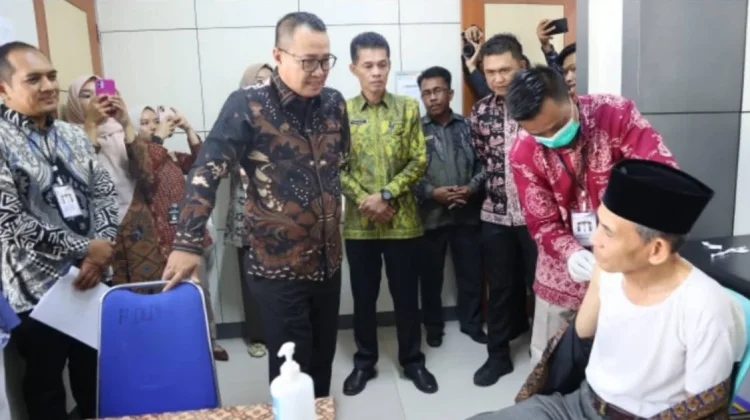 Walikota Sungai Penuh Tinjau Kesehatan 128 Jemaah Haji Sungai Penuh