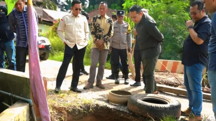 Bupati Merangin Turun Langsung Tinjau Jalan Rusak, Perbaikan Segera Dikebut