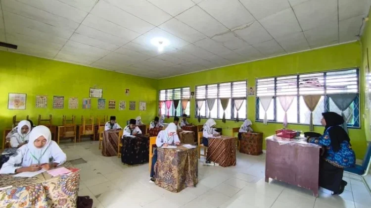 MTsN 1 Kerinci Bentuk Karakter Siswa lewat Ujian Hafalan Qur’an