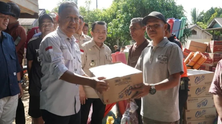 Jembatan Rusak dan Sekolah Lumpuh, Gubernur Jambi Tinjau Dampak Banjir di Merangin