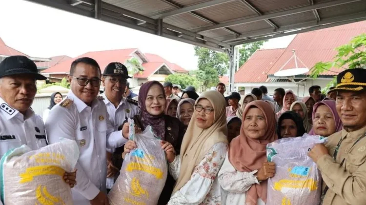 Pemkot Sungai Penuh Bagikan Benih Padi, Upaya Perkuat Ketahanan Pangan