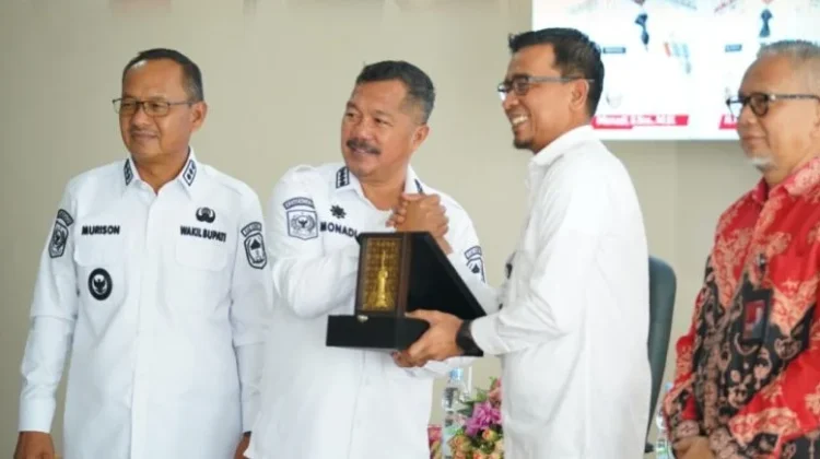 Bupati Monadi Resmi Buka Rakor TPAKD Kerinci 2026
