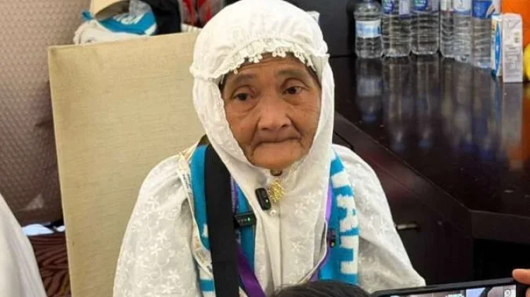 Nenek Buruh Tani di Maros yang Jadi Ikon Global Haji 2026