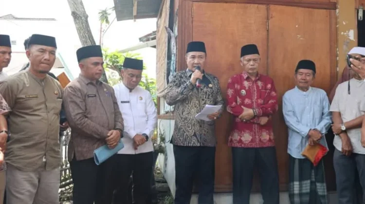 Pemkot Bantu Korban Kebakaran Desa Koto Tinggi