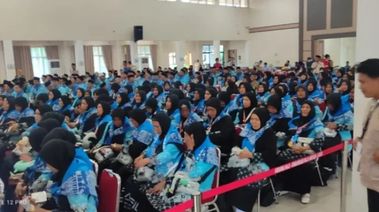 Rombongan CJH Merangin Kloter 19 Tiba di Jambi, Disambut Hangat PPIH Provinsi