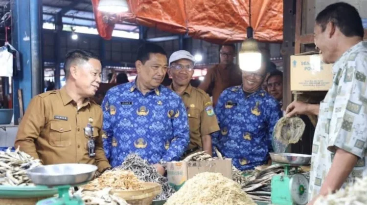 Sekda Sungai Penuh Turun Langsung Pantau Penataan Pasar Tanjung Bajure