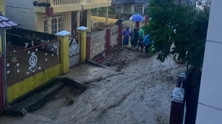 Banjir Bandang Terjang Tanjung Pauh Mudik, Warga Terdampak