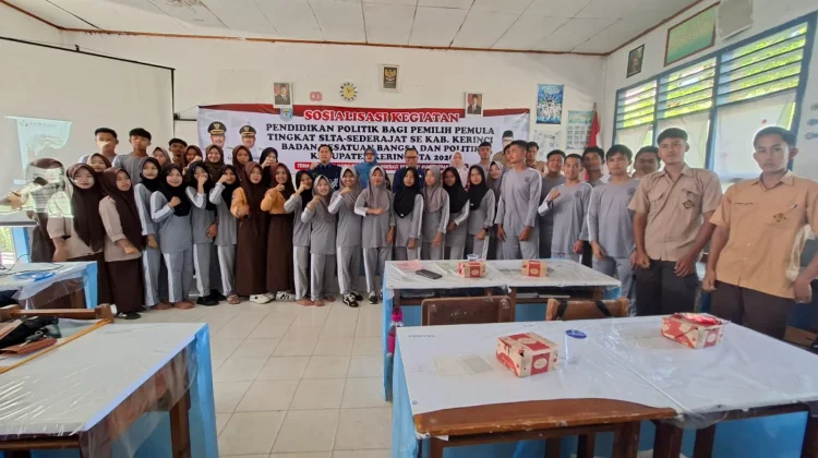Bawaslu Kerinci Edukasi Pemilih Pemula di SMAN 4 Kerinci
