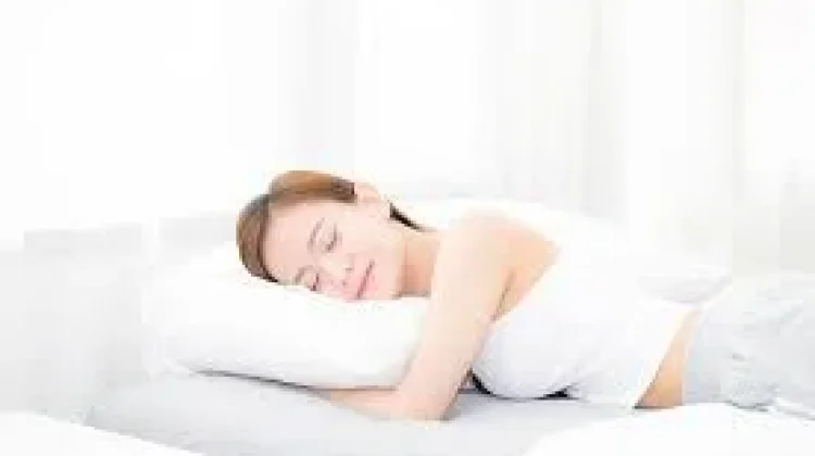 Posisi Bantal yang Benar saat Tidur