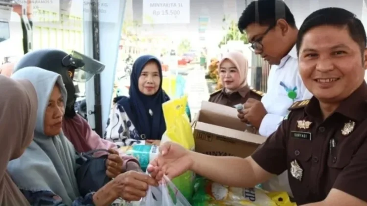 Peduli Warga jelang Idul Adha, Kejari Sungai Penuh Buka Bazar Pangan Murah