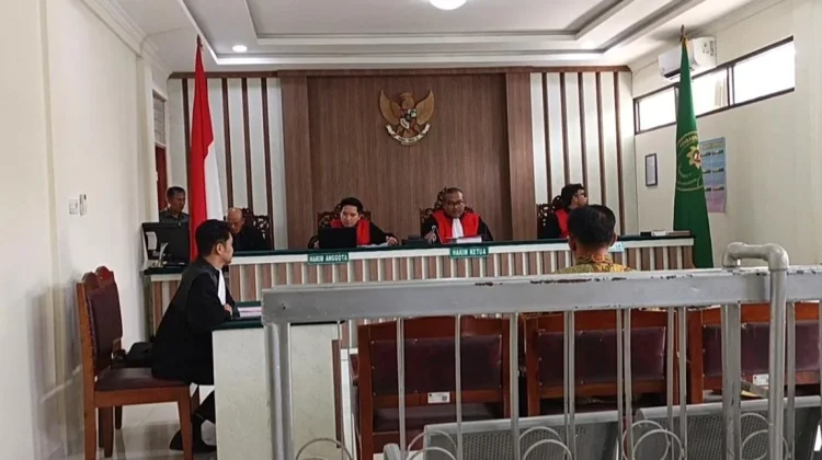 Fahruddin Bacakan Pledoi, Minta Bebas Kasus Bollard
