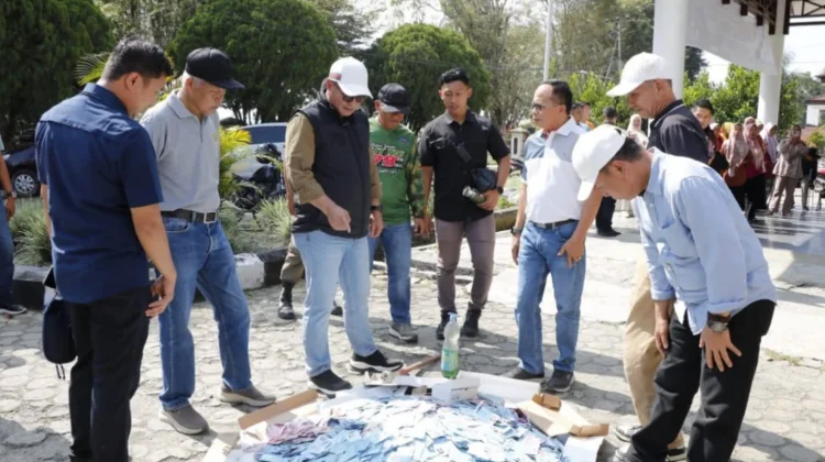 Alfin Dorong Tertib Adminduk lewat Pemusnahan KTP Rusak