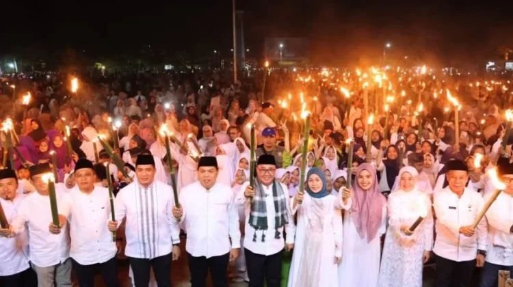 Semarak 1 Muharam 1448 H, Ribuan Warga Ikuti Pawai Obor