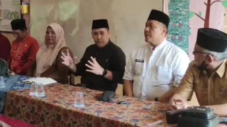 M. Syukur Tekankan Keterbukaan Data Sekolah kepada Kepsek Baru di Merangin